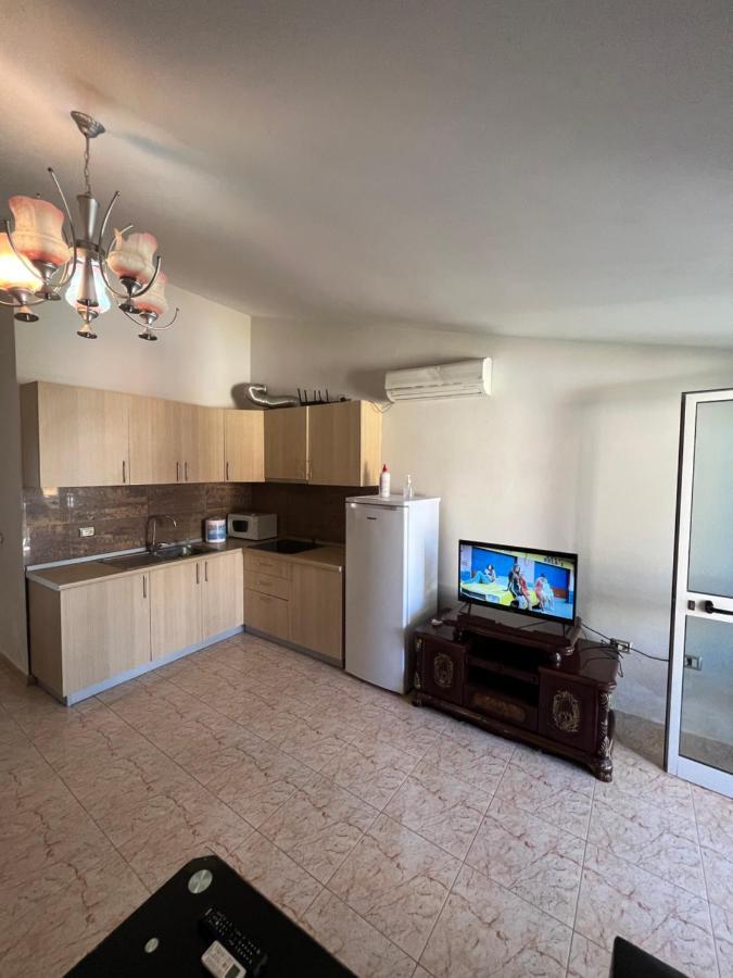 House For Rent Jurgen Villa โกเลม ภายนอก รูปภาพ